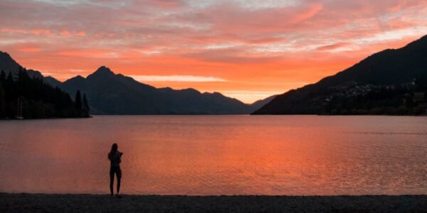 Hitting the Sweet Spot of Being Here Now Hitting the Sweet Spot of Being Here Now